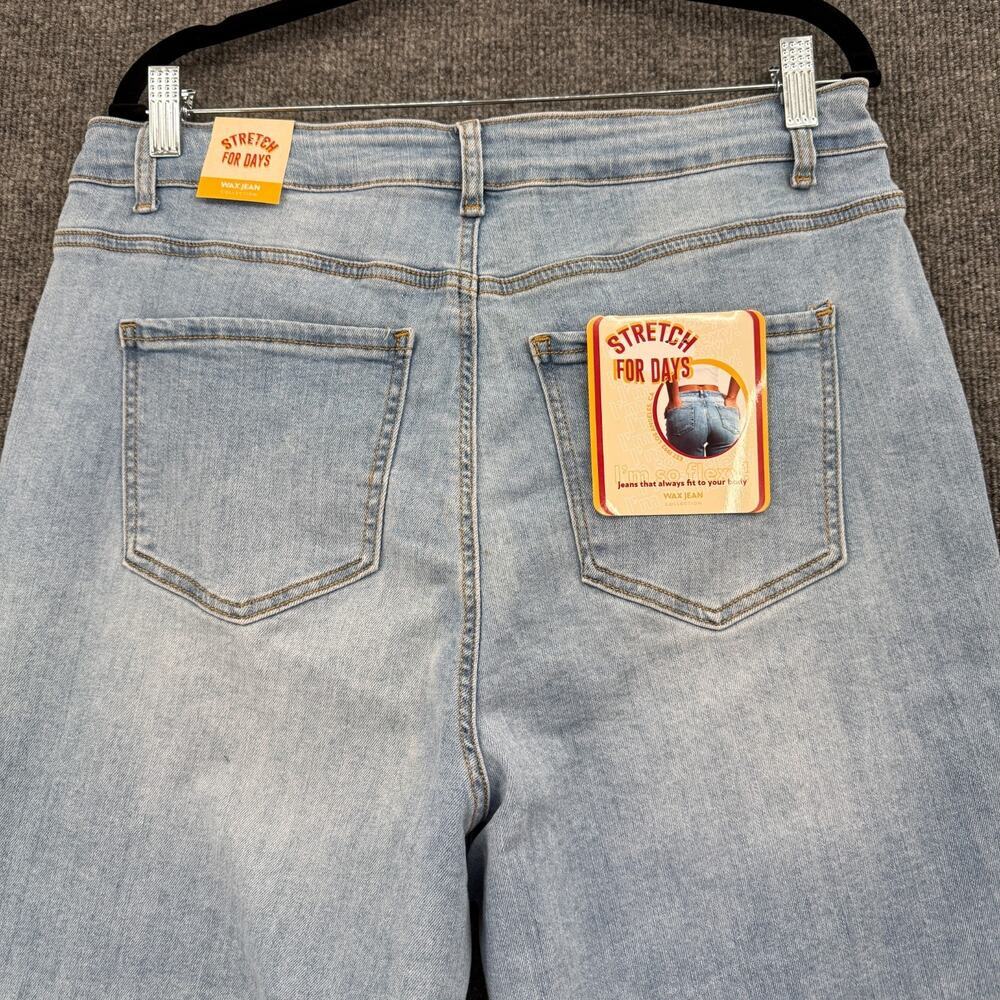 Wax Jeans Denim Shorts Womens 2XL Light Wash Bermuda Stretch Cuffed Mid Rise NWT - Picture 5 of 13
